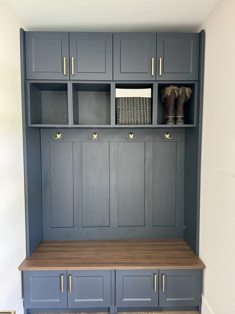 Image of a mudroom in a Newport Beach home.
