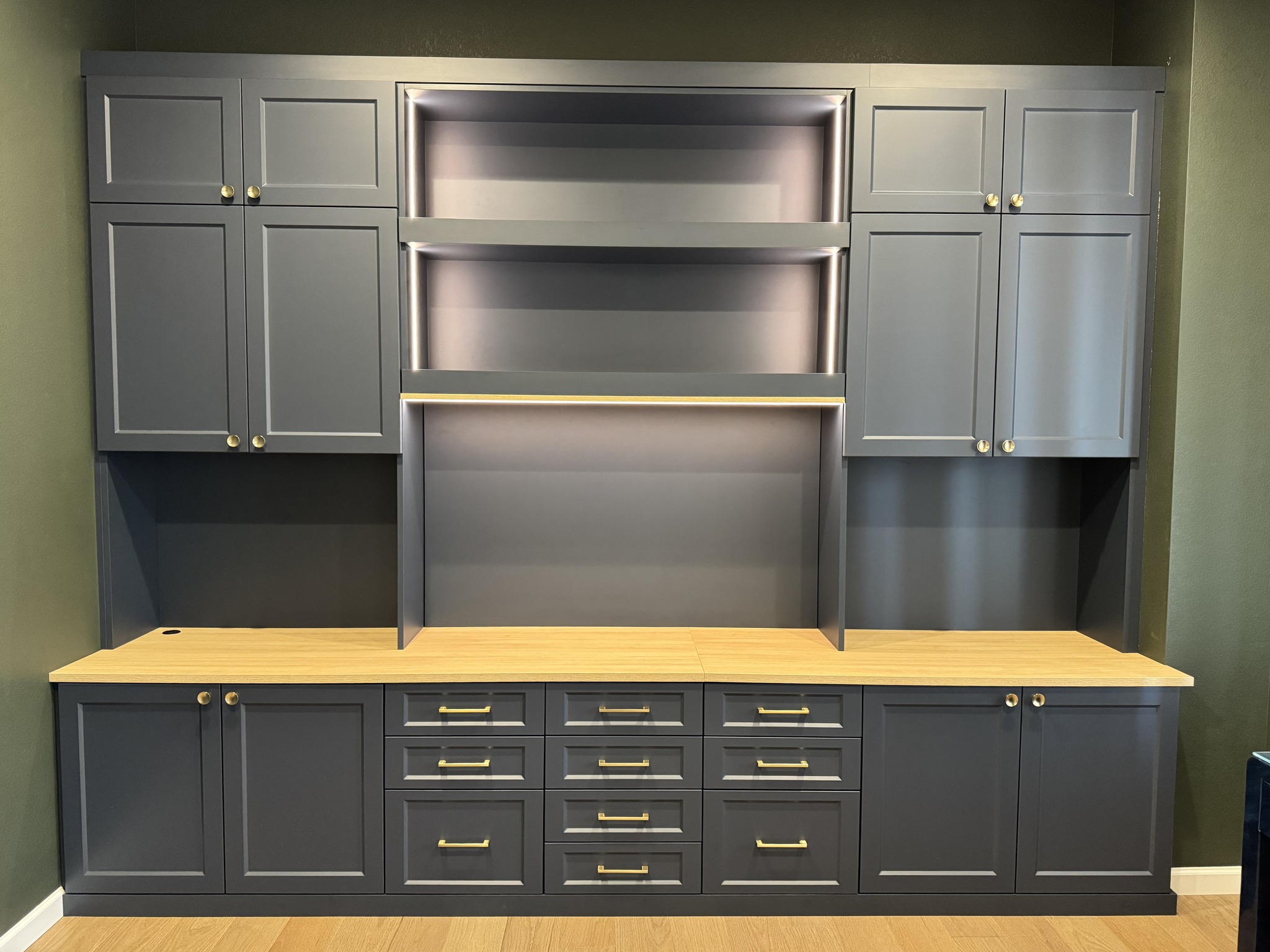 063A9A5C-A45B-40A2-87AA-159095FB4ABA