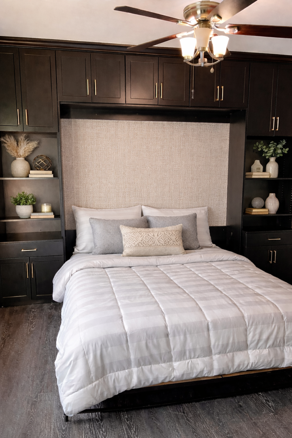 DEBC9A84-977B-4EC7-B6FC-D978026E194B